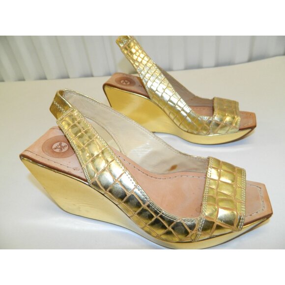 Size 7 Modern Vintage Gold Croc-Embossed Wedge Slingback Sandals Size 37.5 - Picture 3 of 11